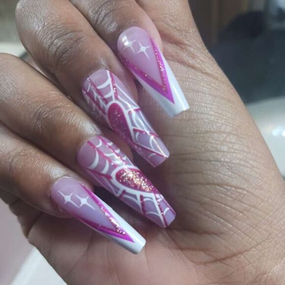 24 Piece Pink Goth Glitter Barbie Halloween Spider Kawaii Coffin Shaped Nails - Picture 9 of 10